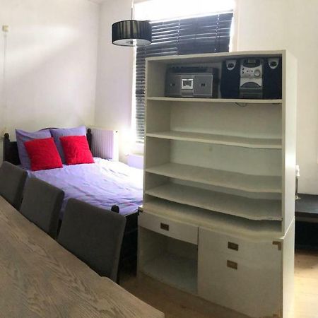 3 person privat room between station Ghent St Pieters&Expo Gent Buitenkant foto