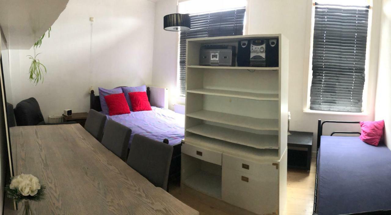 3 person privat room between station Ghent St Pieters&Expo Gent Buitenkant foto